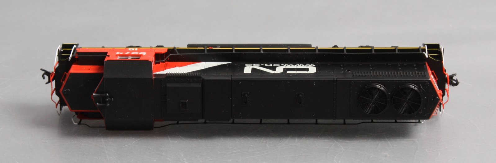 Athearn 29219 HO Canadian National CP38-2 Diesel Locomotive #9574