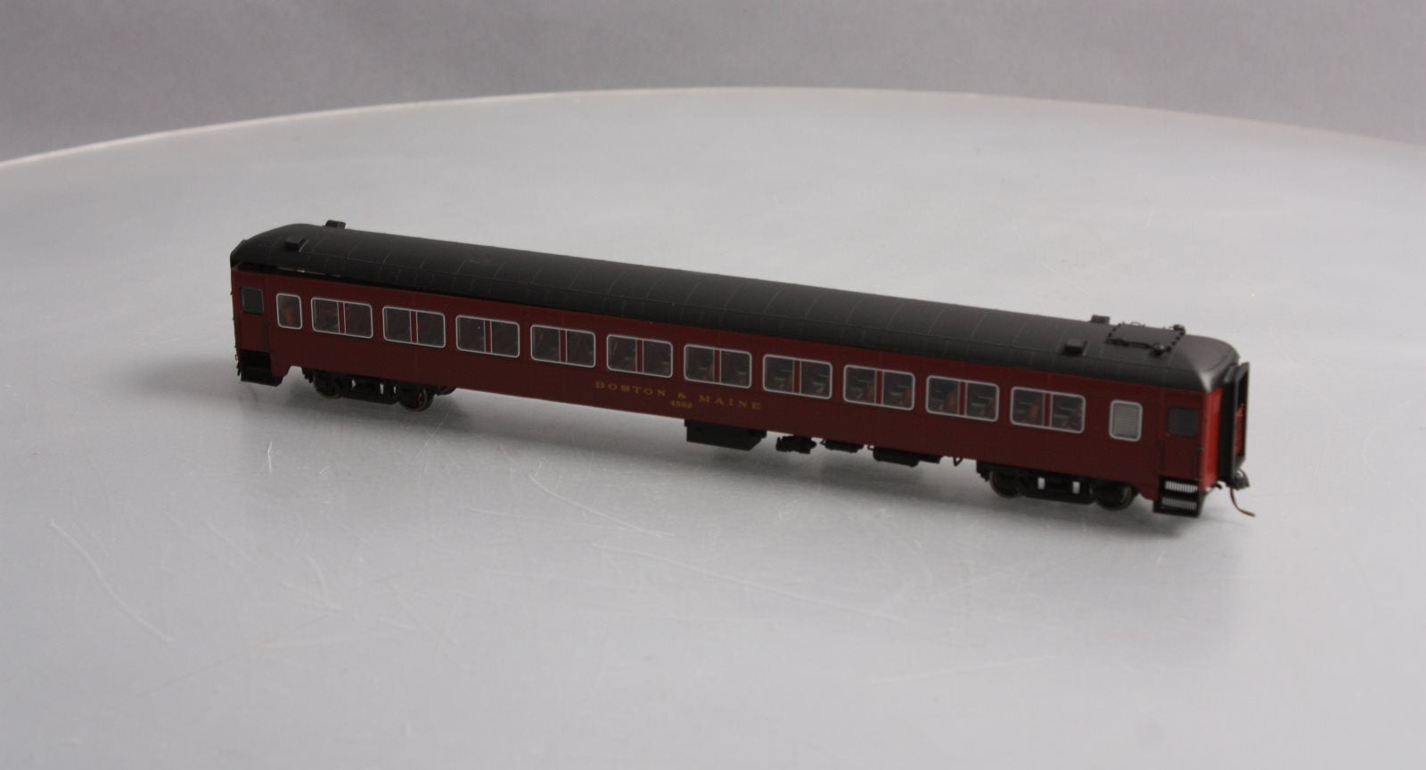 Rapido Trains 109051 HO Boston & Maine PS Osgood-Bradley 10-Window Coach #4592