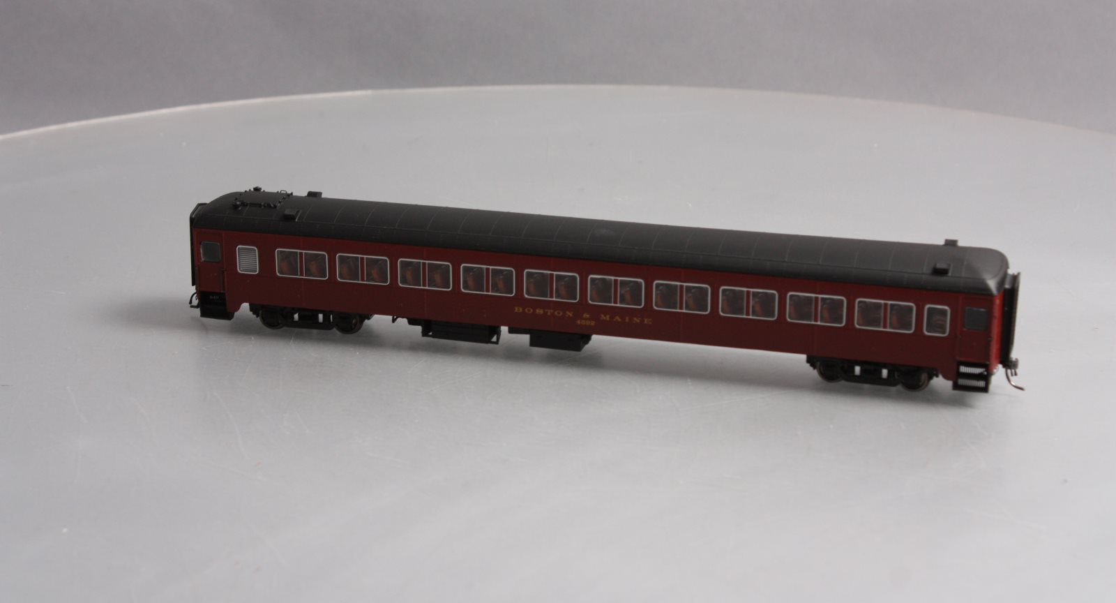 Rapido Trains 109051 HO Boston & Maine PS Osgood-Bradley 10-Window Coach #4592
