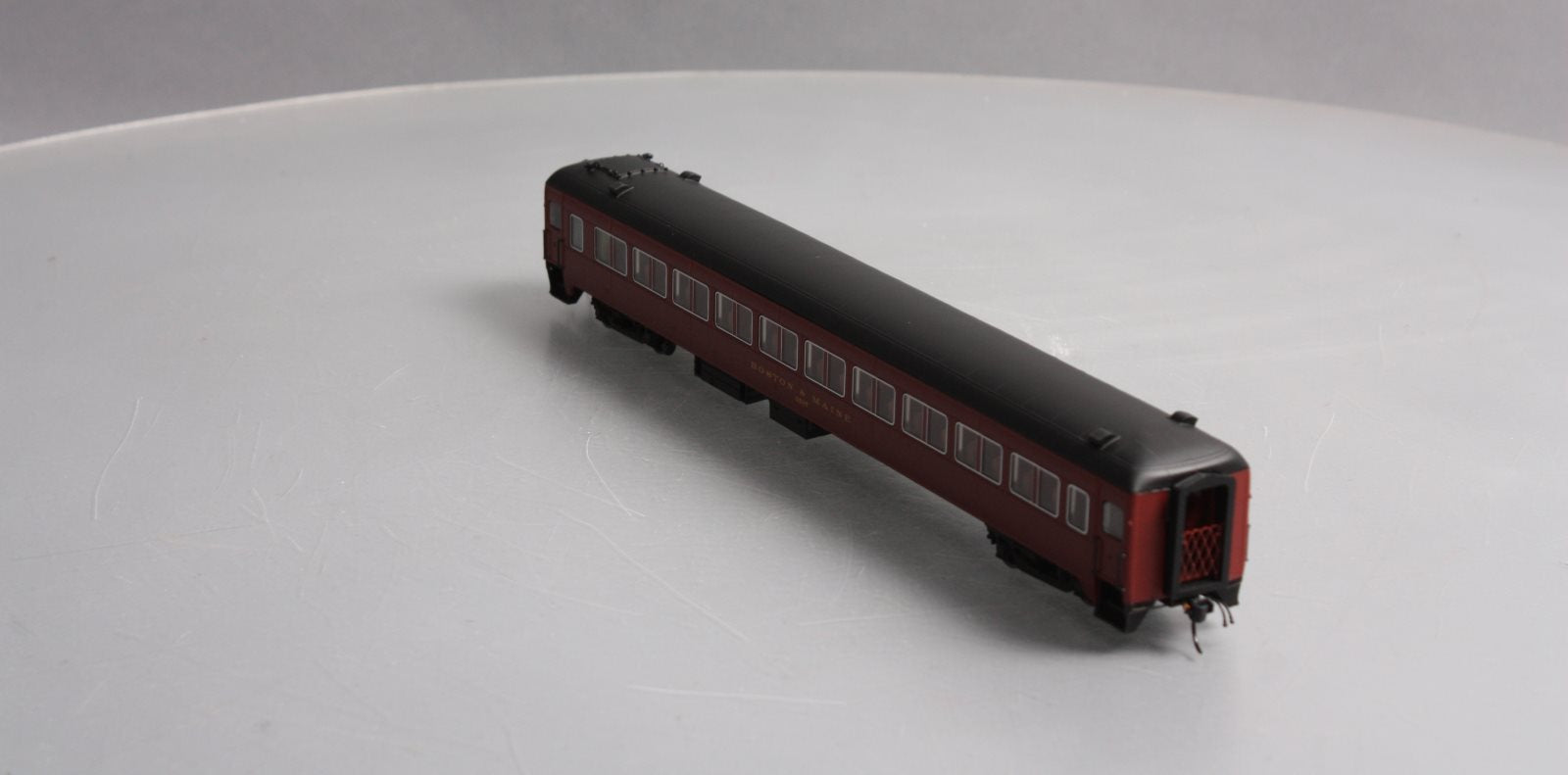 Rapido Trains 109050 HO Boston & Maine PS Osgood-Bradley 10-Window Coach #4587