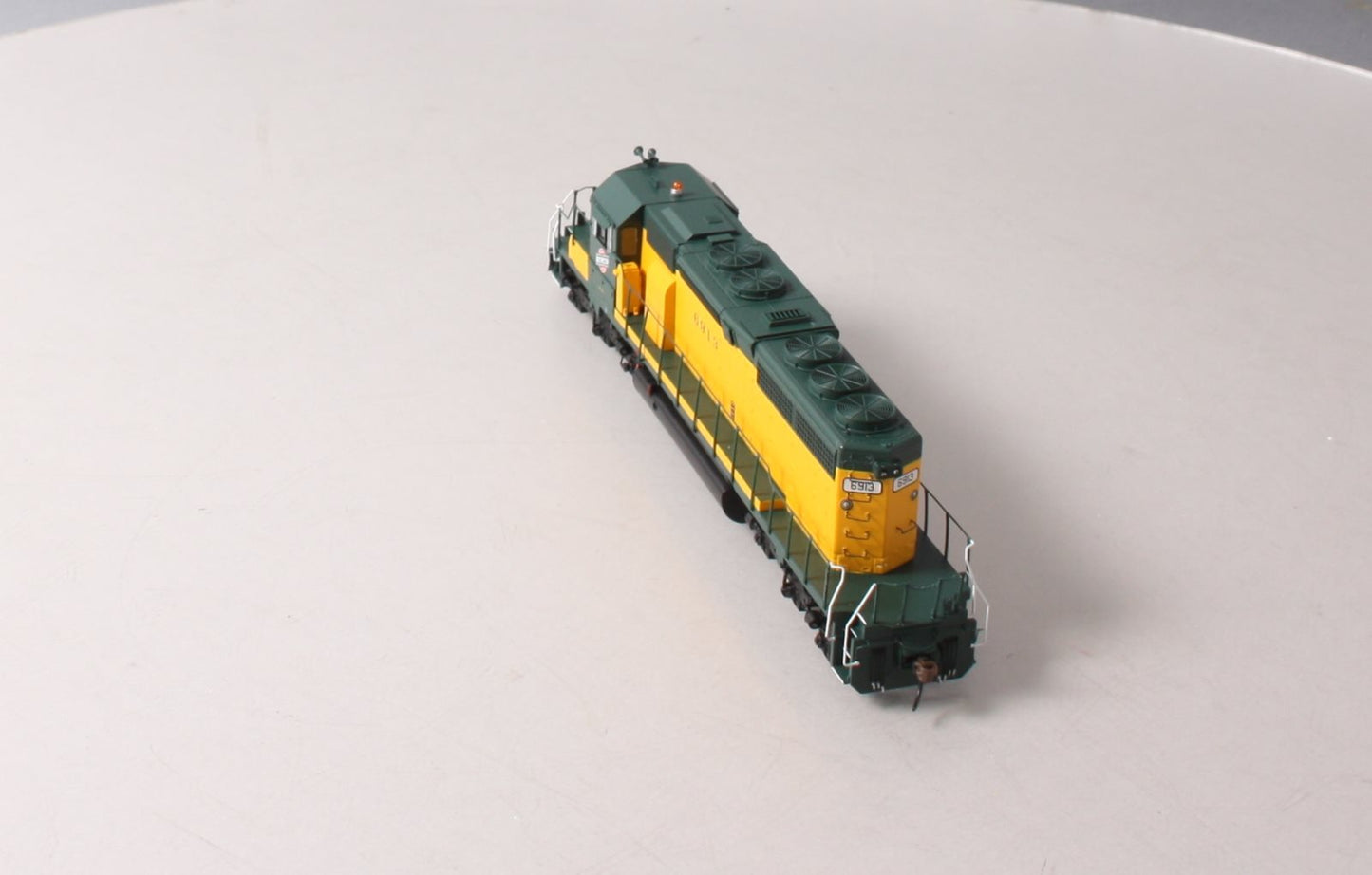 Athearn 98278 HO Chicago & Northwestern SD40-2 Diesel Locomotive RTR #6913