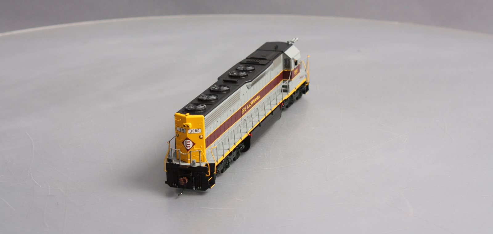 Athearn G86110 HO Erie Lackawanna SD45-2 Diesel Locomotive #3680
