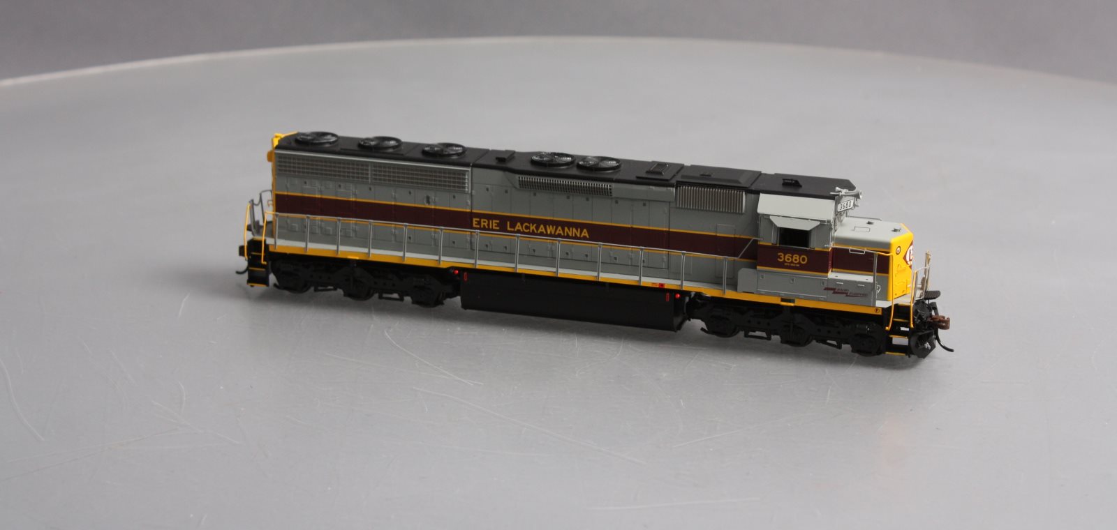 Athearn G86110 HO Erie Lackawanna SD45-2 Diesel Locomotive #3680