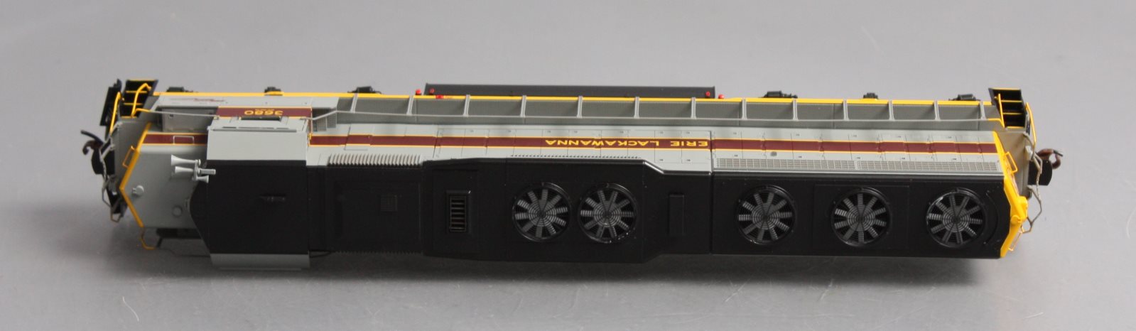 Athearn G86110 HO Erie Lackawanna SD45-2 Diesel Locomotive #3680