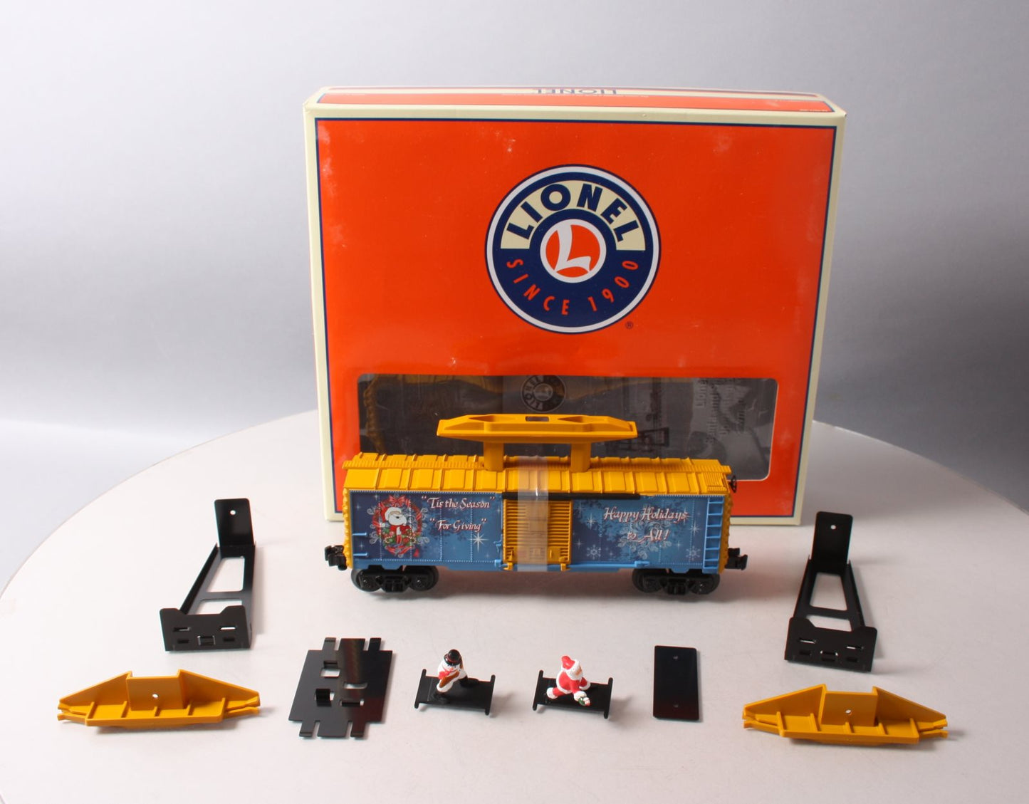 Lionel 6-84340 O Santa and Snowman Operating Boxcar