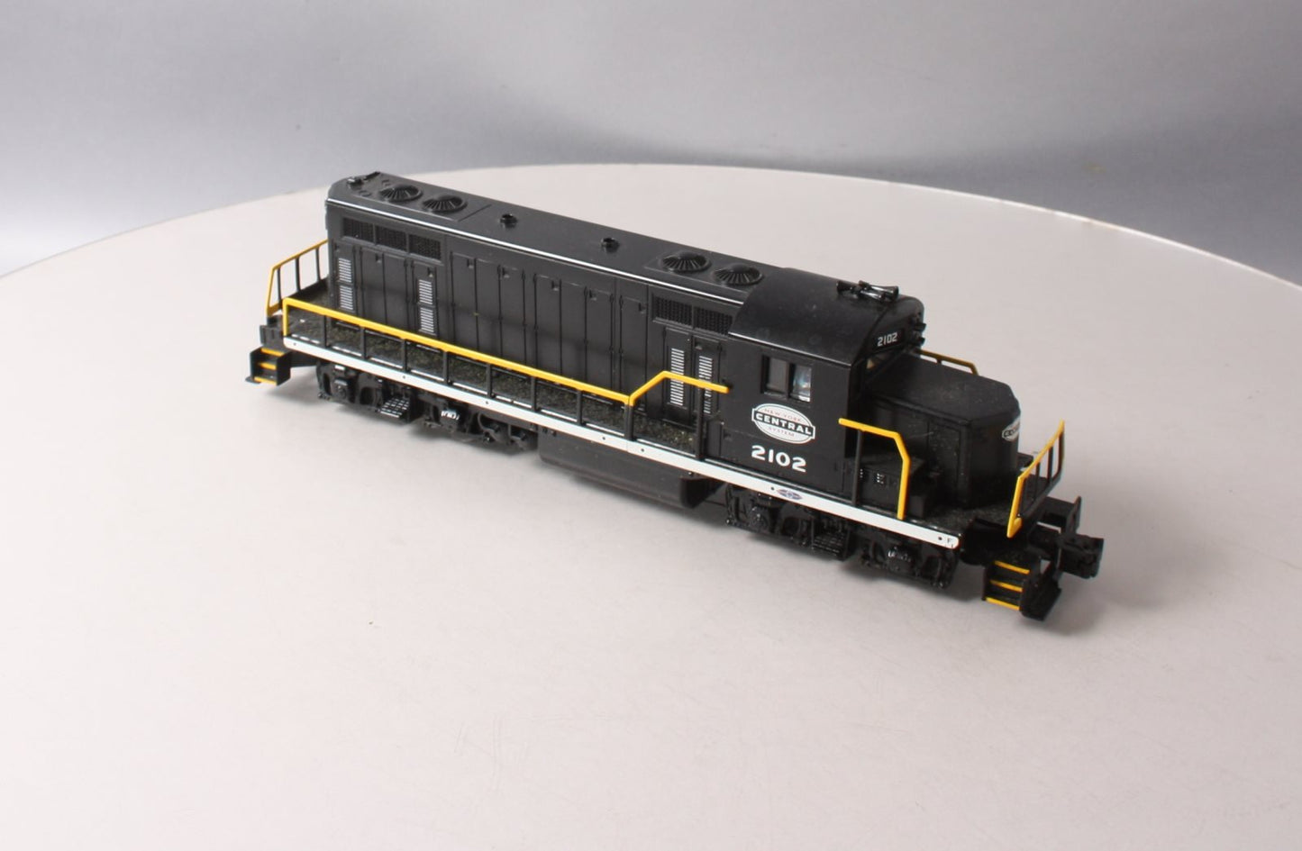 Lionel 6-82172 O Gauge NYC LionChief+ GP-20 Diesel Locomotive #2102