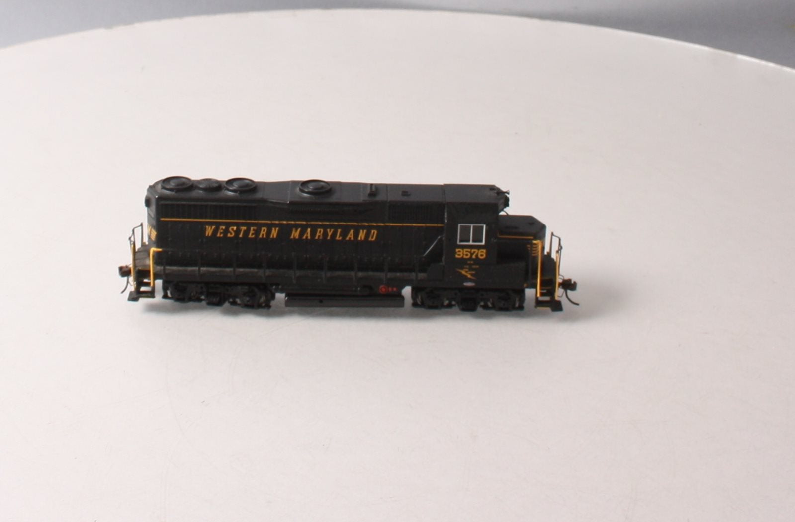 Bachmann 60707 HO Western Maryland EMD GP35 Diesel Locomotive w/DCC #3576