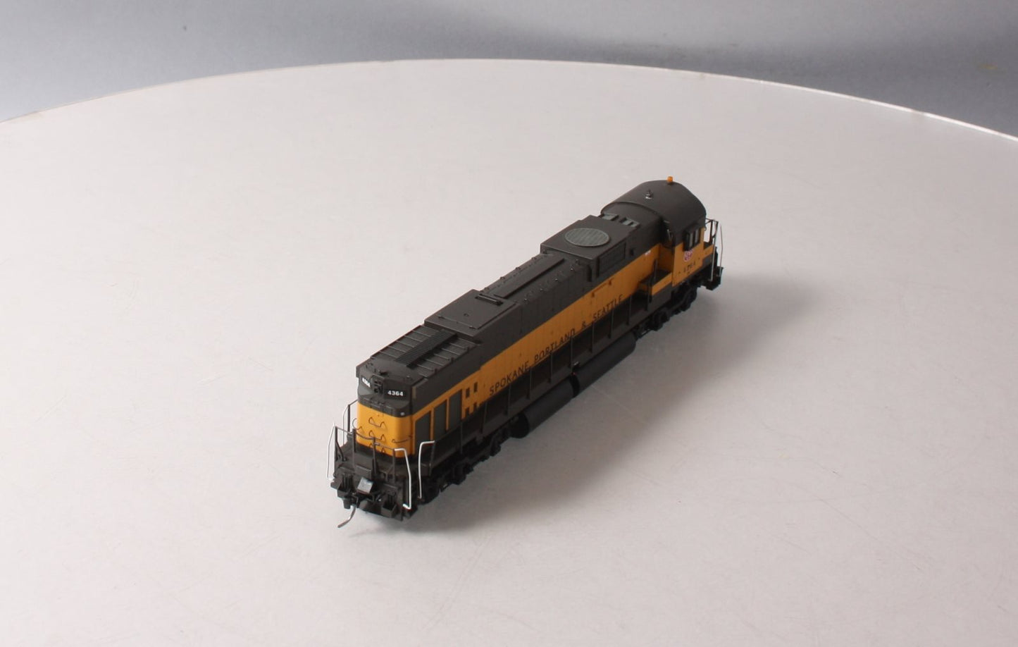 Bowser 23591 HO C636, SP&S/BN #4364