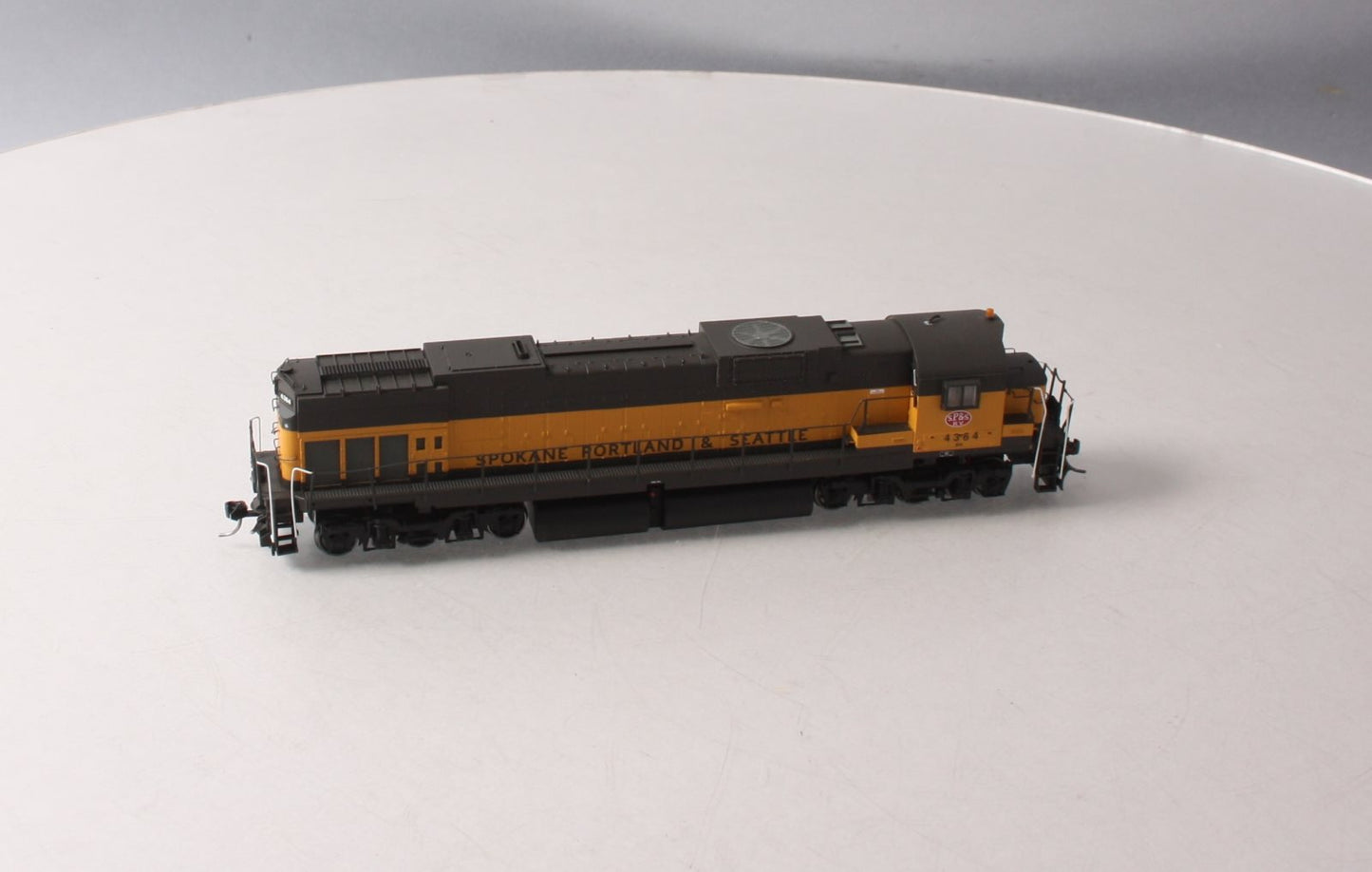 Bowser 23591 HO C636, SP&S/BN #4364