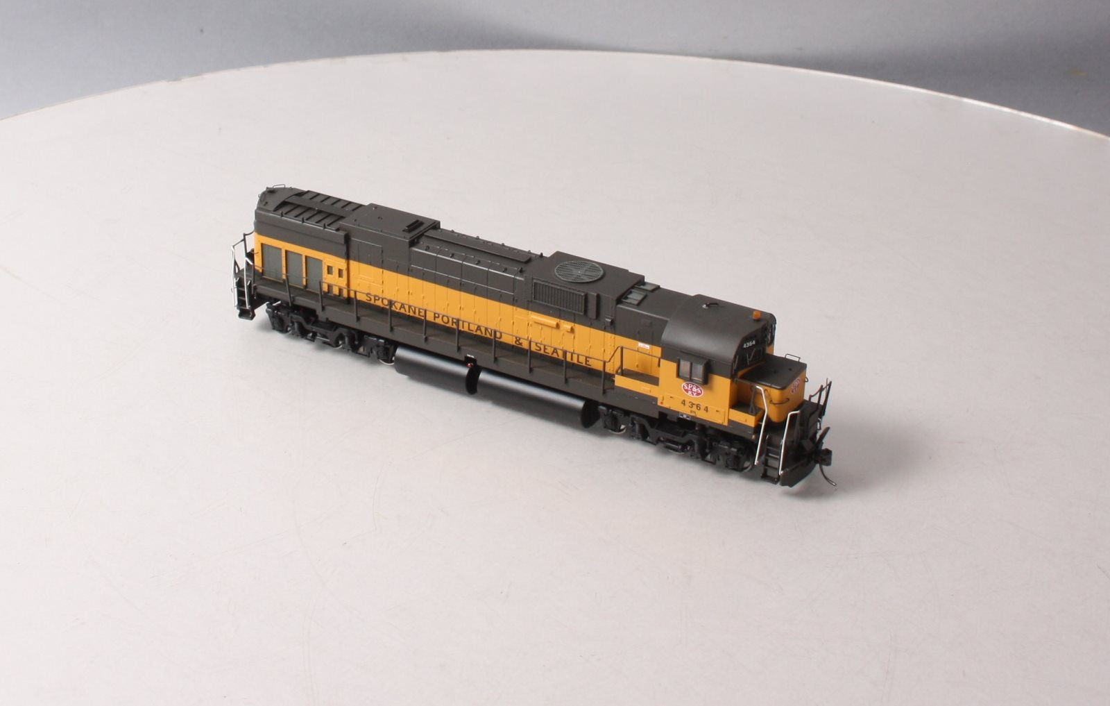 Bowser 23591 HO C636, SP&S/BN #4364