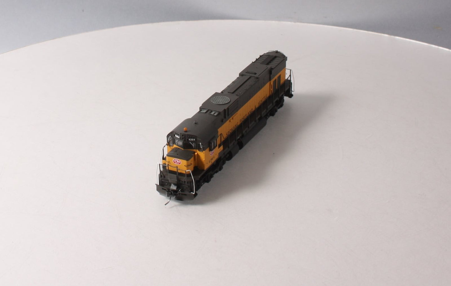 Bowser 23591 HO C636, SP&S/BN #4364