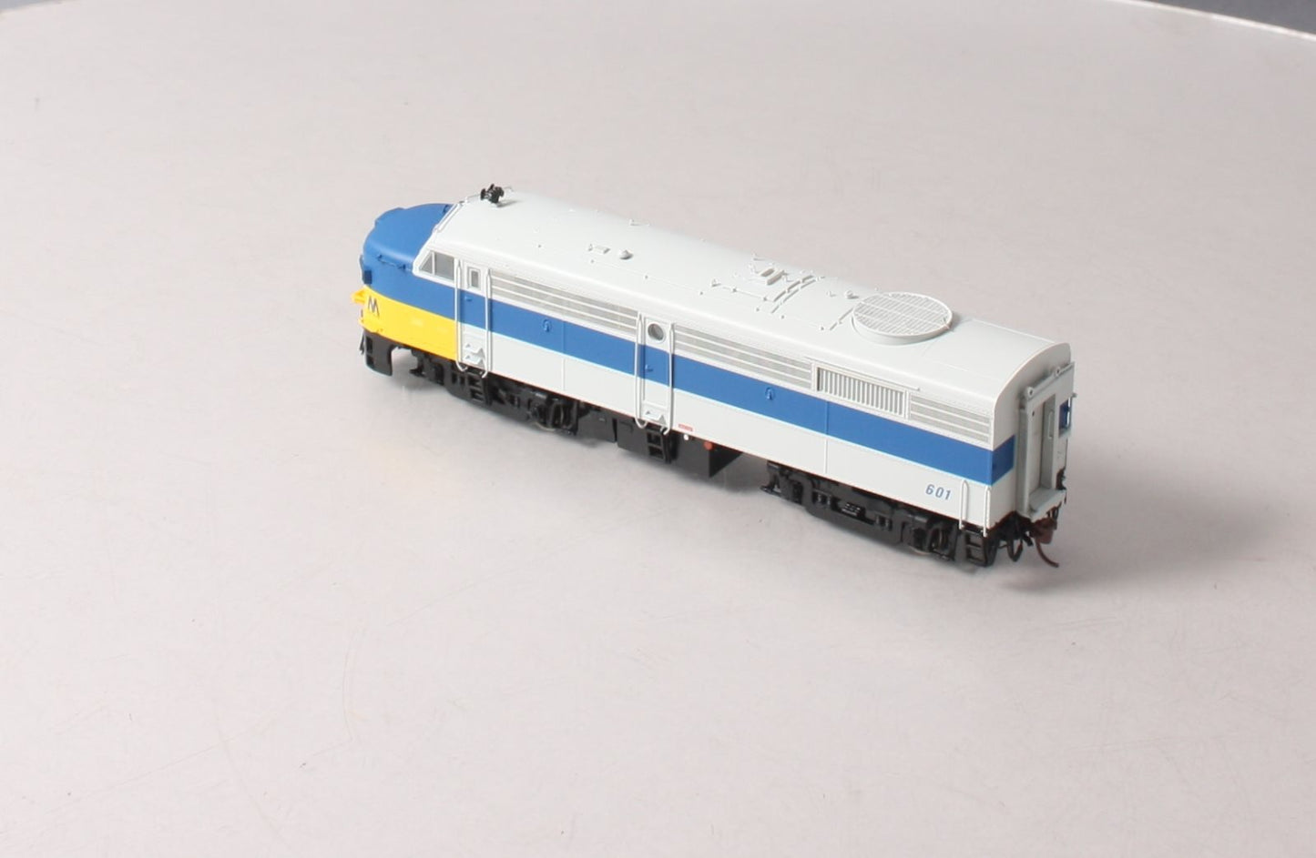 Rapido Trains 21069 HO Long Island Alco FA-2 Diesel Locomotive Standard DC #601