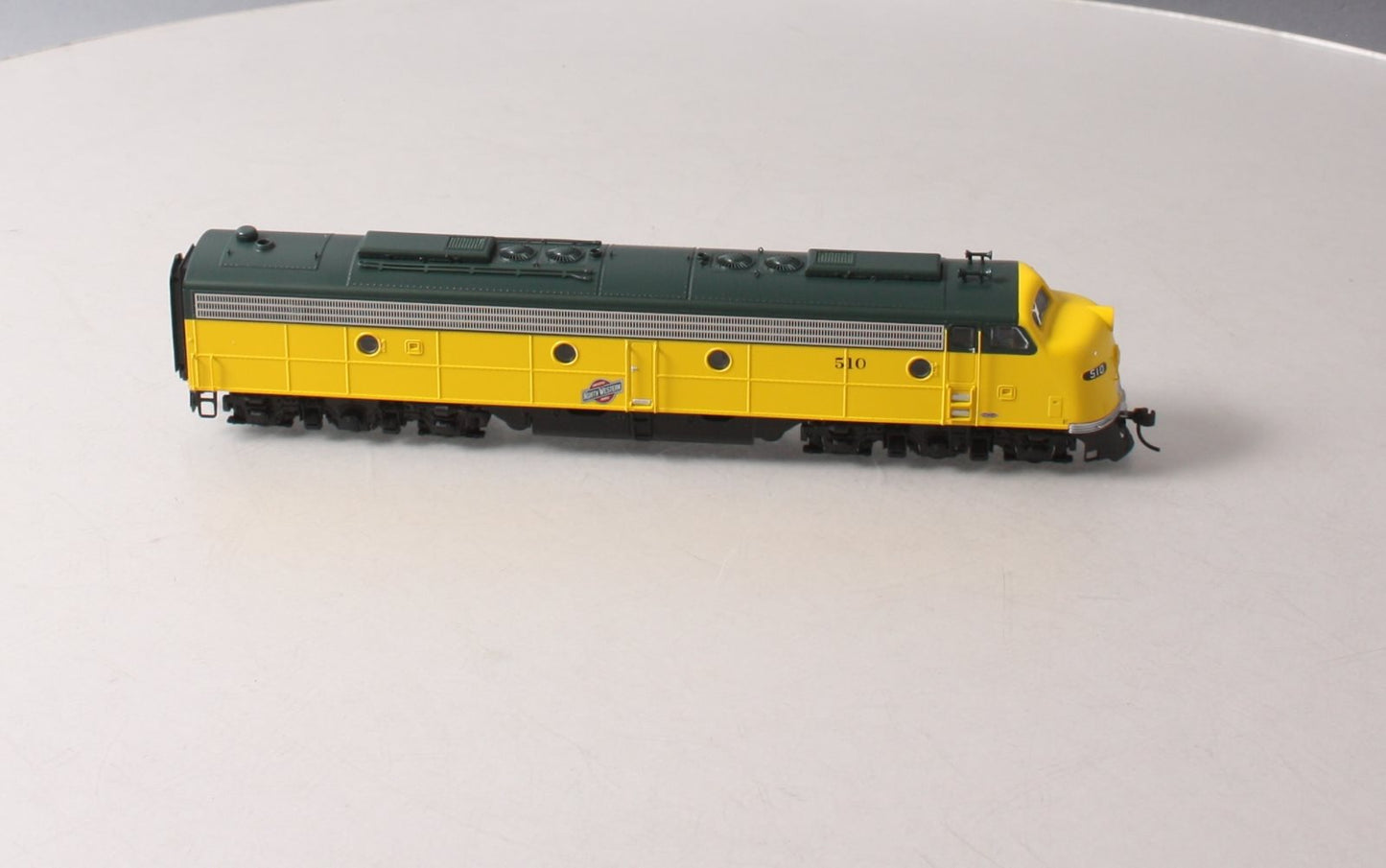 Broadway Limited 2750 HO C&NW EMD E8A Diesel Locomotive #510 Paragon2™ Series