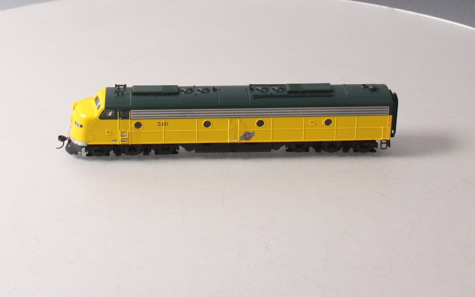 Broadway Limited 2750 HO C&NW EMD E8A Diesel Locomotive #510 Paragon2™ Series