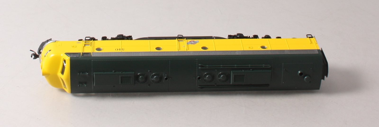 Broadway Limited 2750 HO C&NW EMD E8A Diesel Locomotive #510 Paragon2™ Series