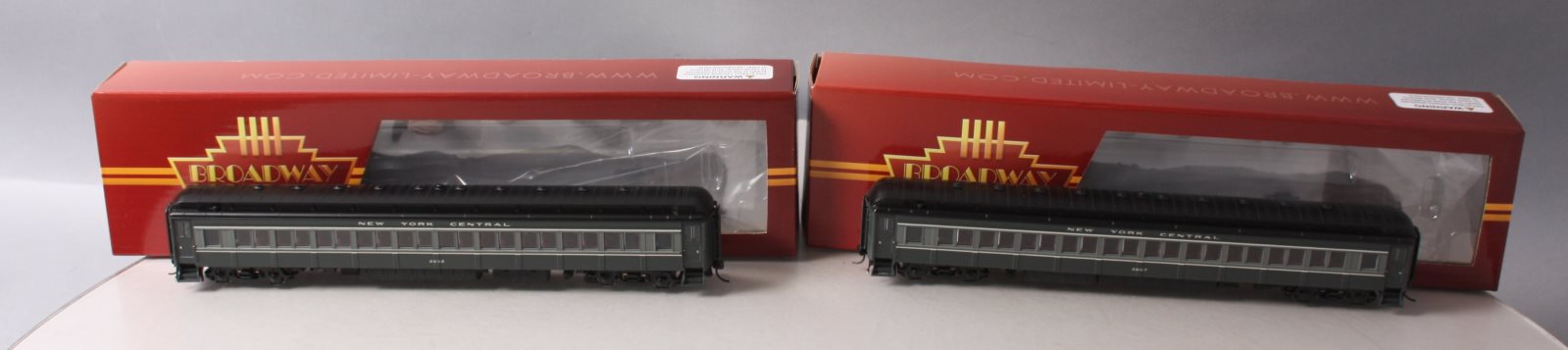 Broadway Limited 6441 HO New York Central 80' Passenger Coach Set B (Set of 2)