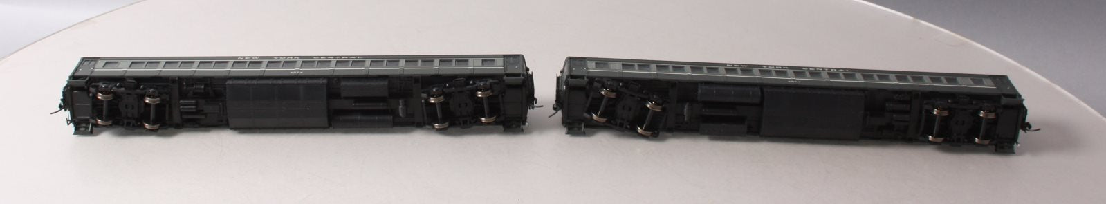 Broadway Limited 6441 HO New York Central 80' Passenger Coach Set B (Set of 2)