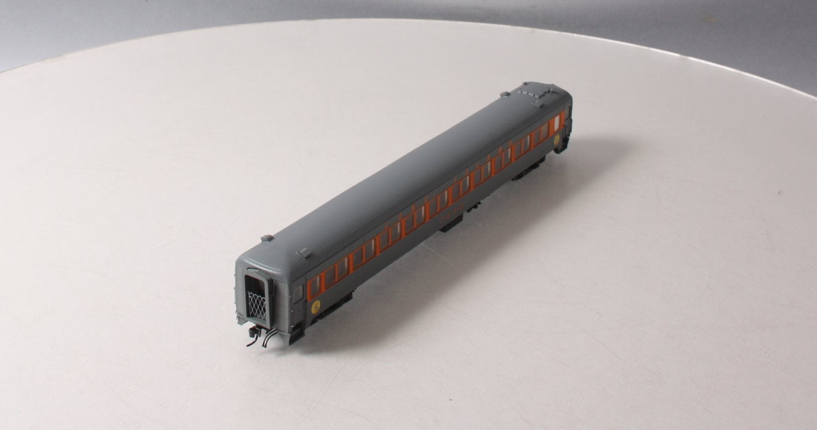 Rapido Trains 109067 HO Long Island Rail Road Lightweight 10-Window Coach (3)