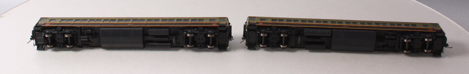 Broadway Limited 6448 HO Canadian National 80' Passenger Coach Set A (Set of 2)