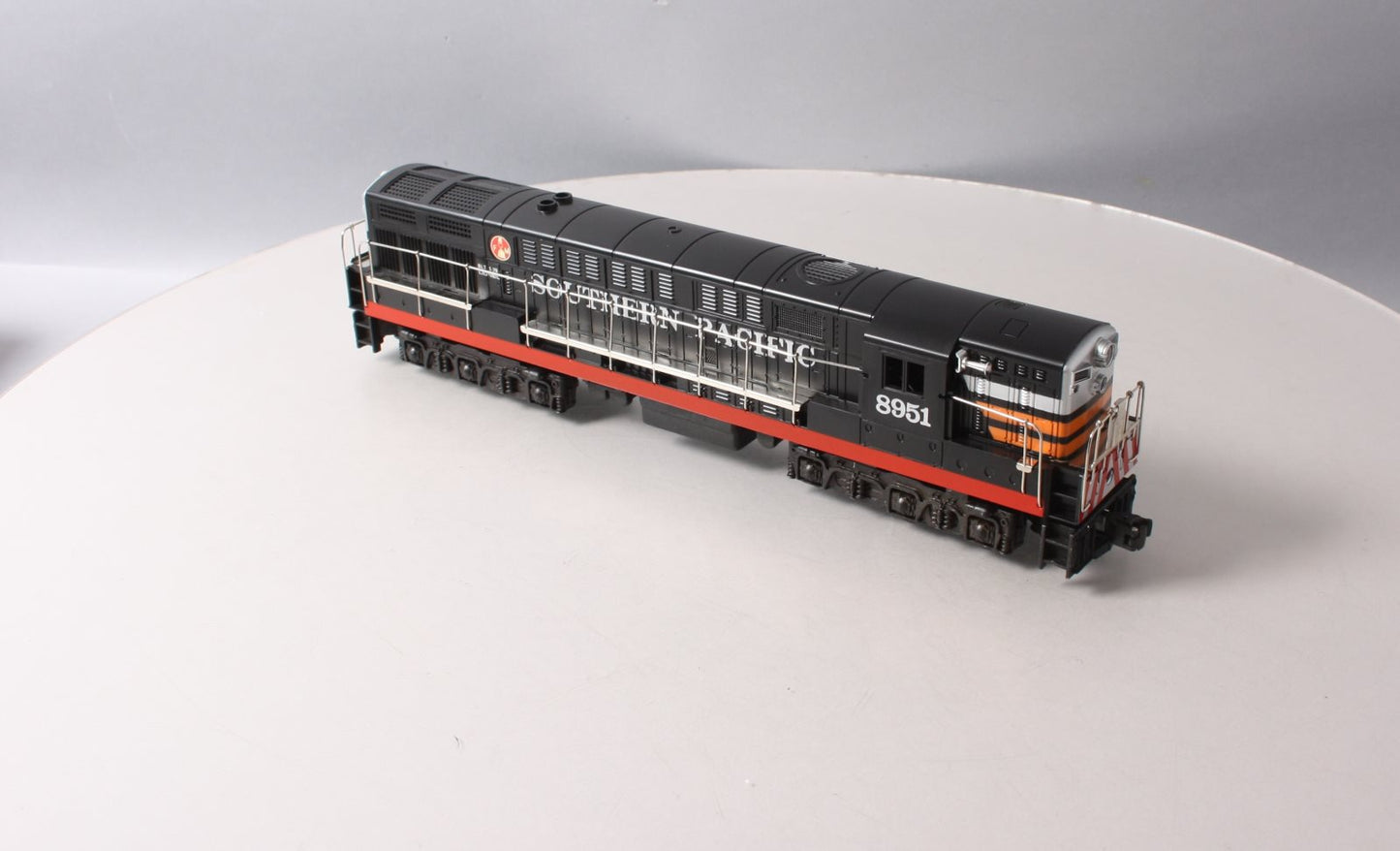 Lionel 6-8951 O Gauge Southern Pacific FM Trainmaster Diesel Locomotive #8951 EX/Box