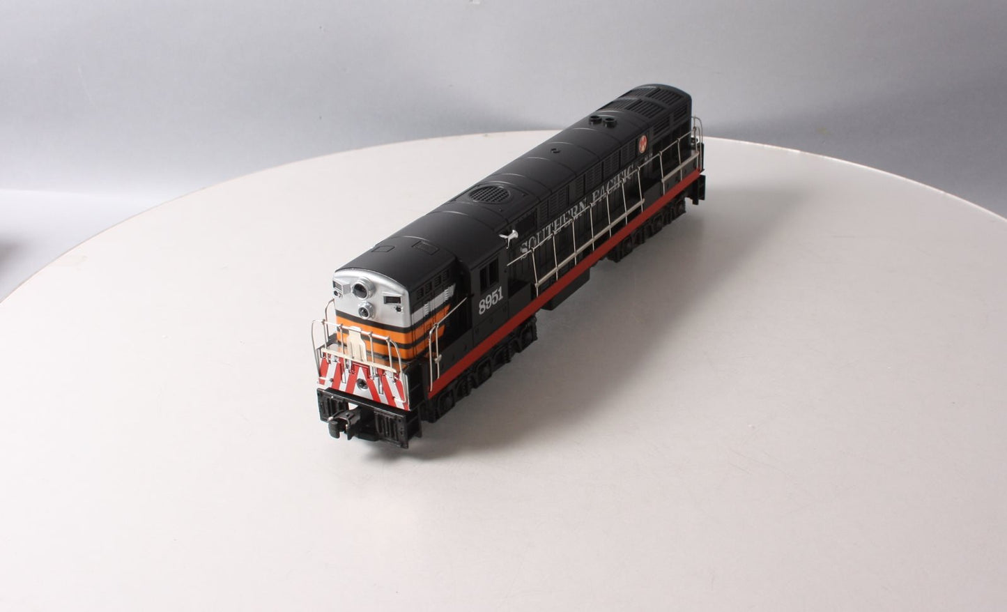 Lionel 6-8951 O Gauge Southern Pacific FM Trainmaster Diesel Locomotive #8951 EX/Box