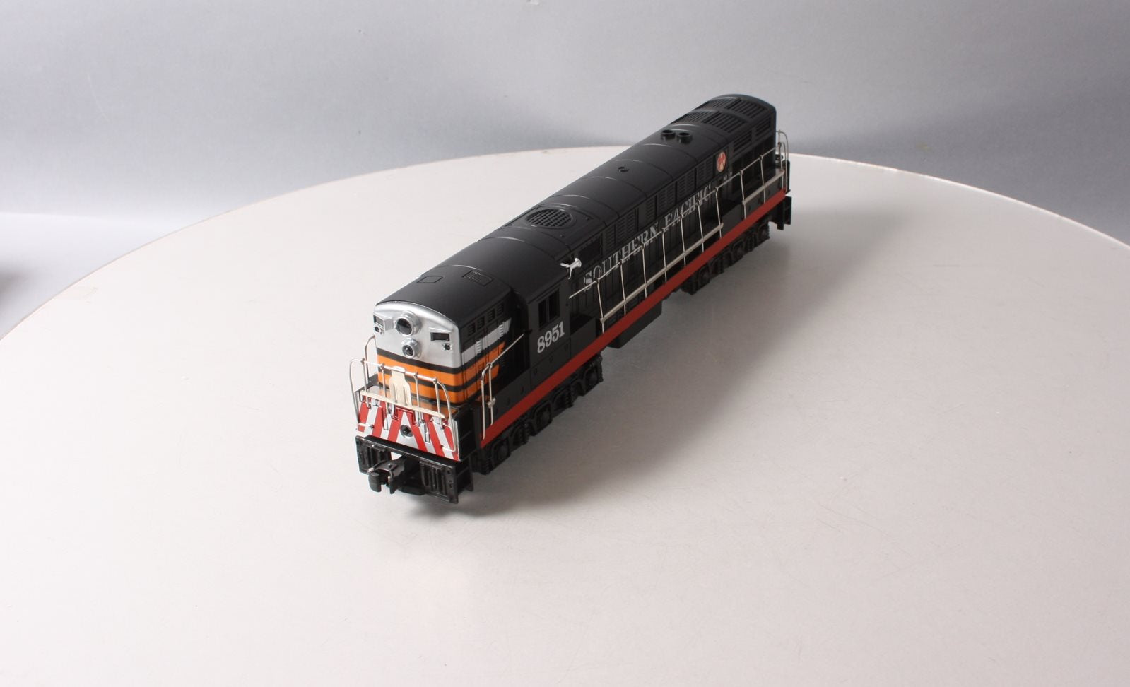 Lionel 6-8951 O Gauge Southern Pacific FM Trainmaster Diesel Locomotive #8951 EX/Box