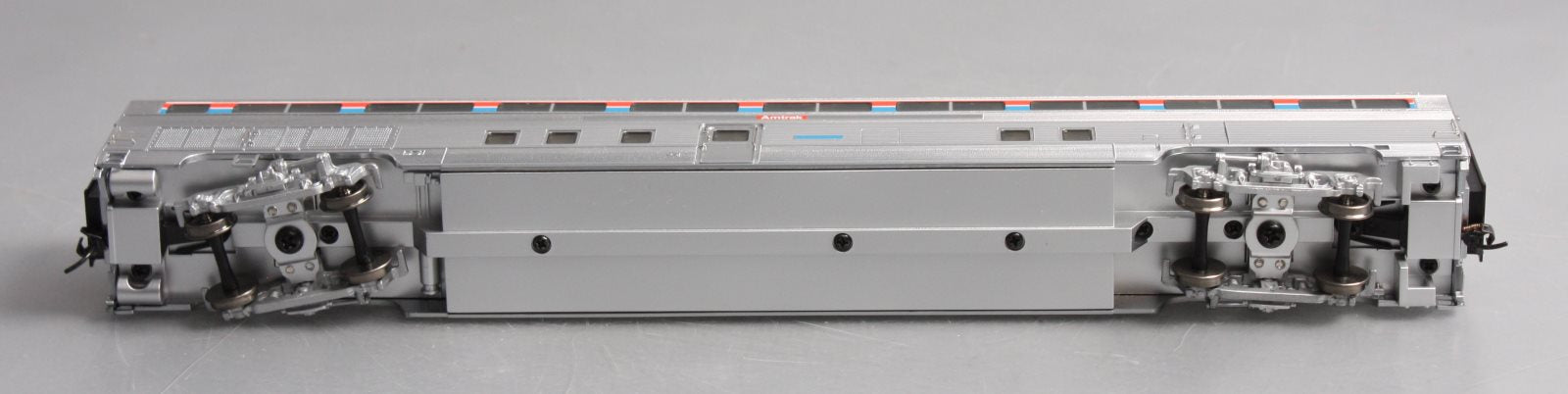 Walthers 920-13311 HO Amtrak 85' Budd Hi-Level 72-Seat Coach