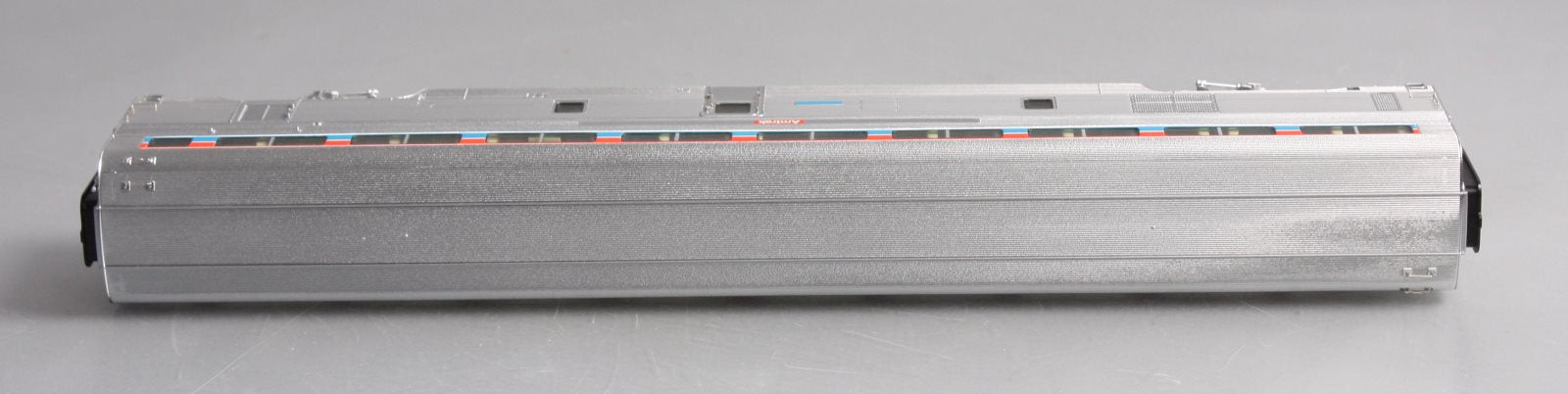Walthers 920-13311 HO Amtrak 85' Budd Hi-Level 72-Seat Coach