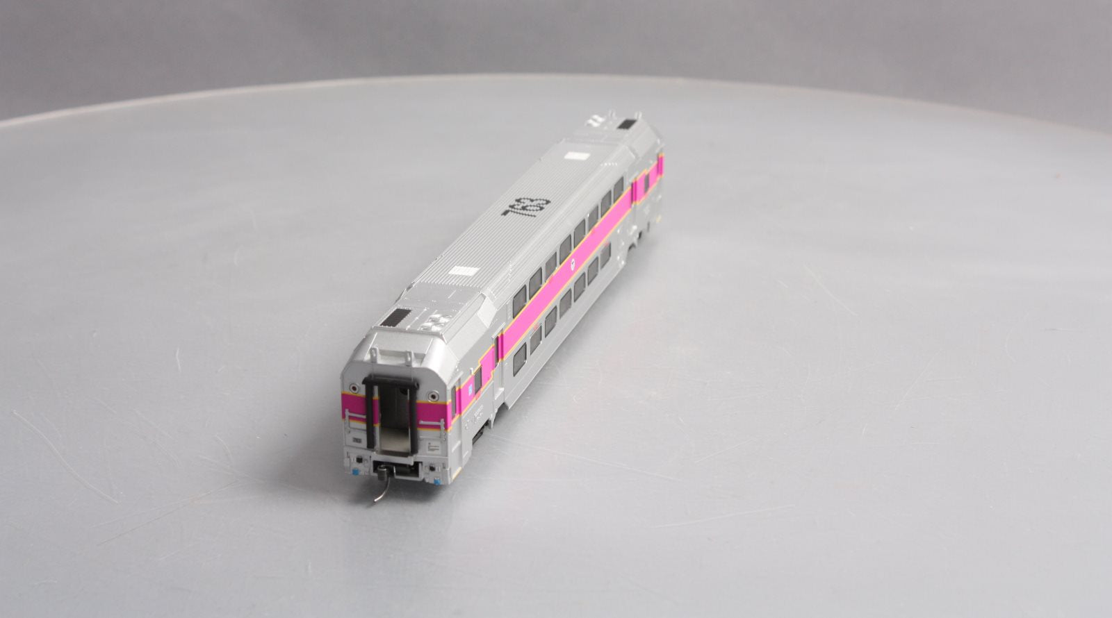Atlas 20004847 HO Scale Modern Commuter Trains Multi-Level Trailer #763