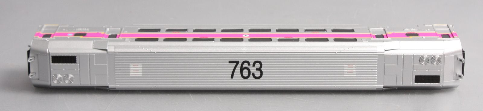 Atlas 20004847 HO Scale Modern Commuter Trains Multi-Level Trailer #763