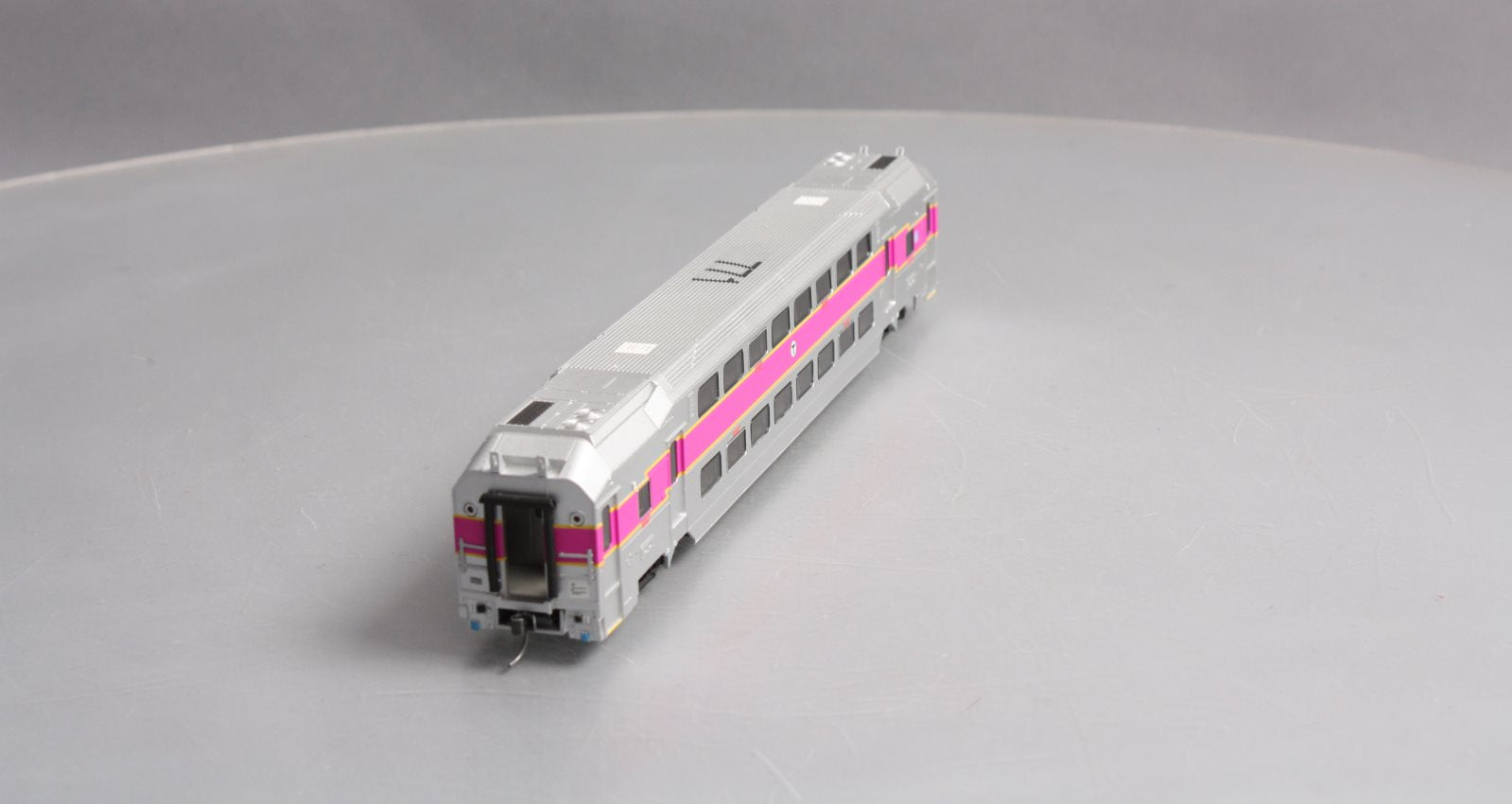 Atlas 20004851 HO Scale Modern Commuter Trains Multi-Level Trailer #771