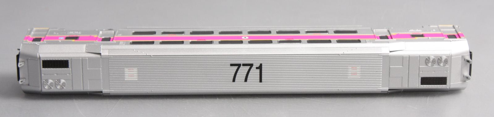Atlas 20004851 HO Scale Modern Commuter Trains Multi-Level Trailer #771