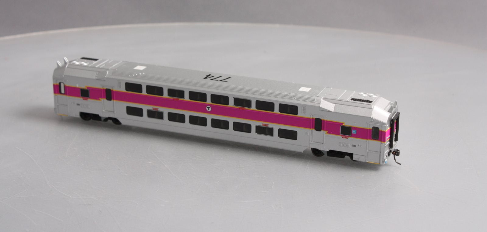 Atlas 20004852 HO Scale Modern Commuter Trains Multi-Level Trailer Car #774