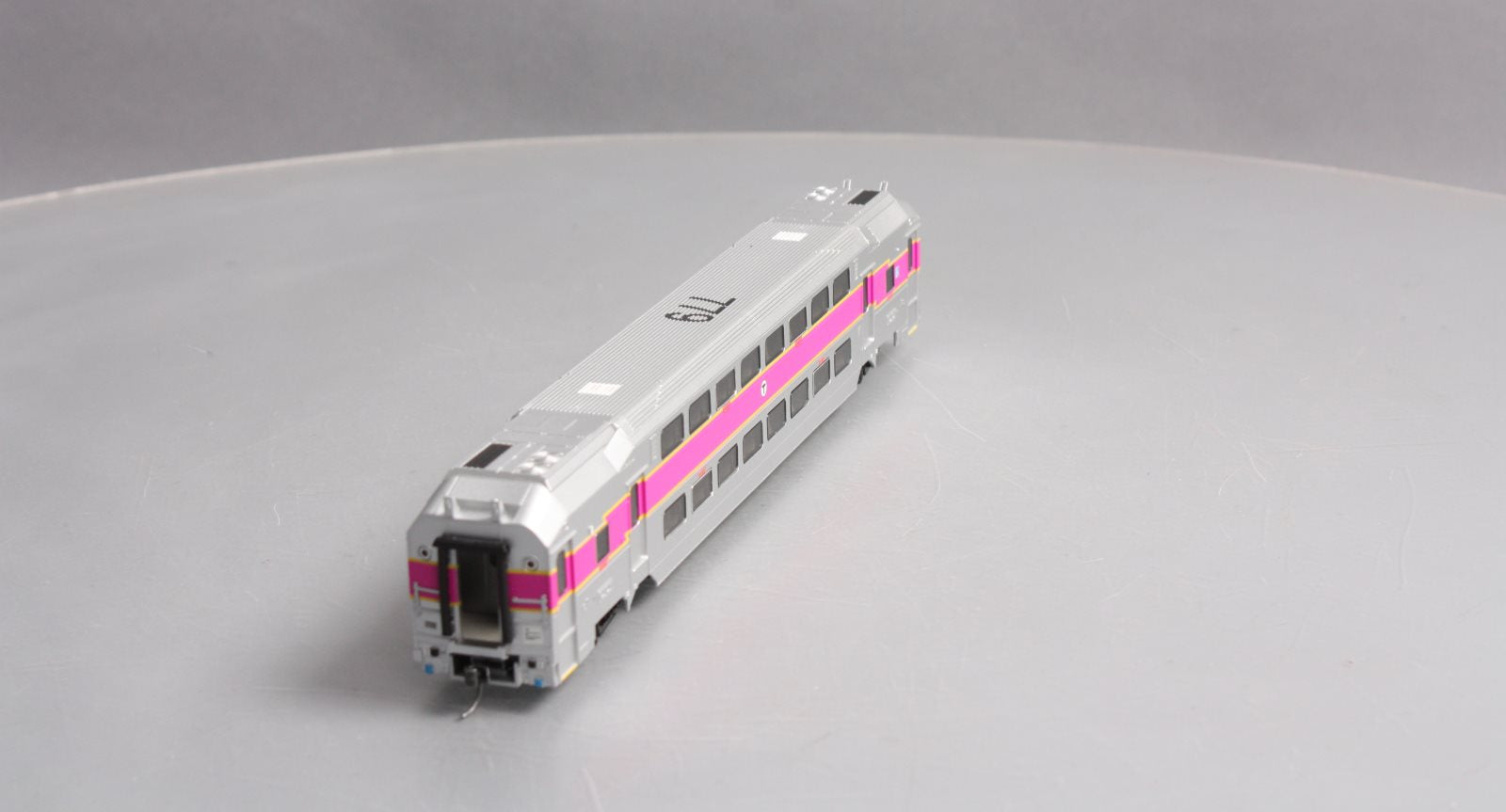 Atlas 20004854 HO Scale Modern Commuter Trains Multi-Level Trailer