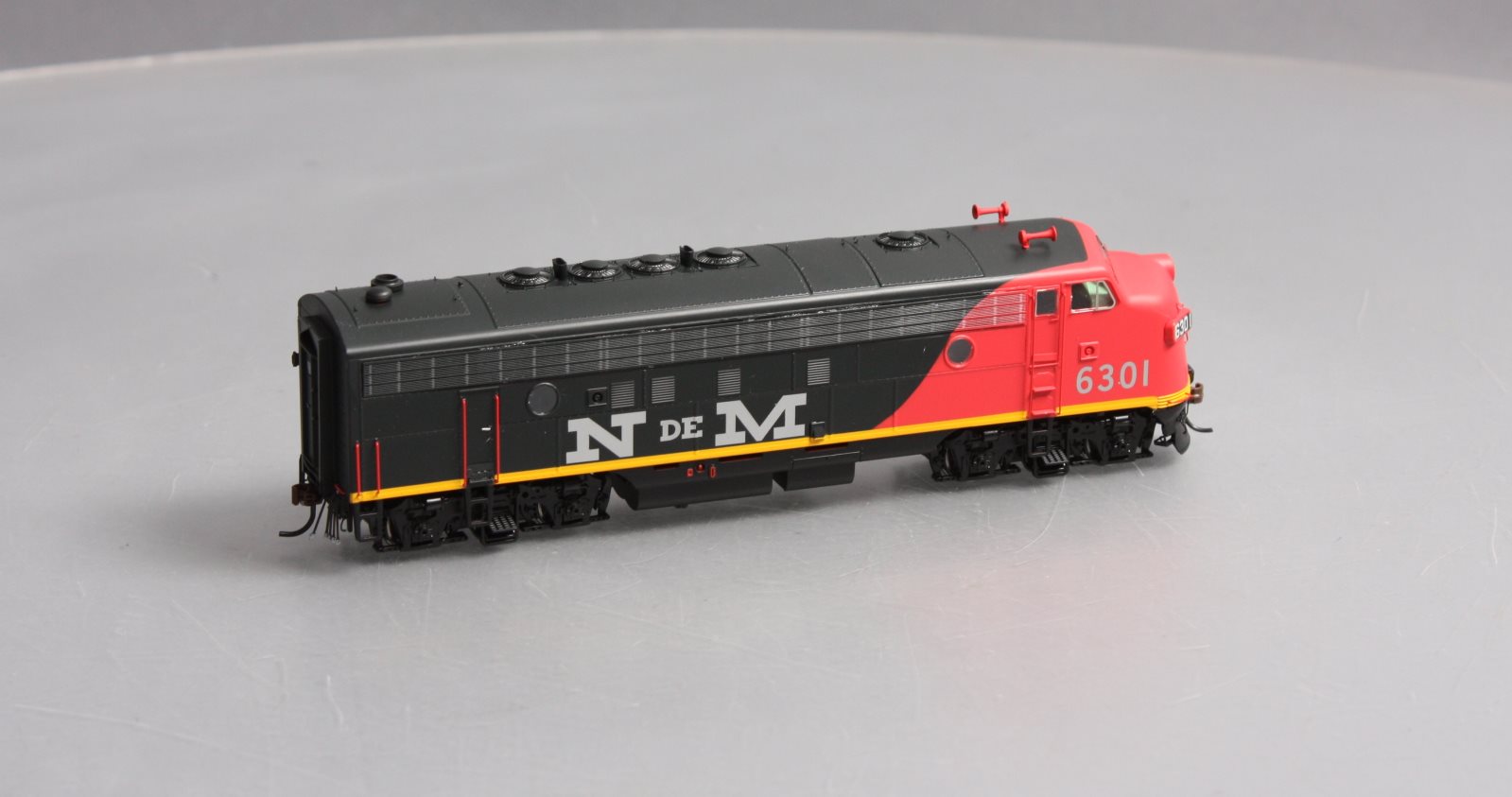 Athearn G22585 HO Nacionales de Mexico EMD FP7A Diesel Locomotive #6301