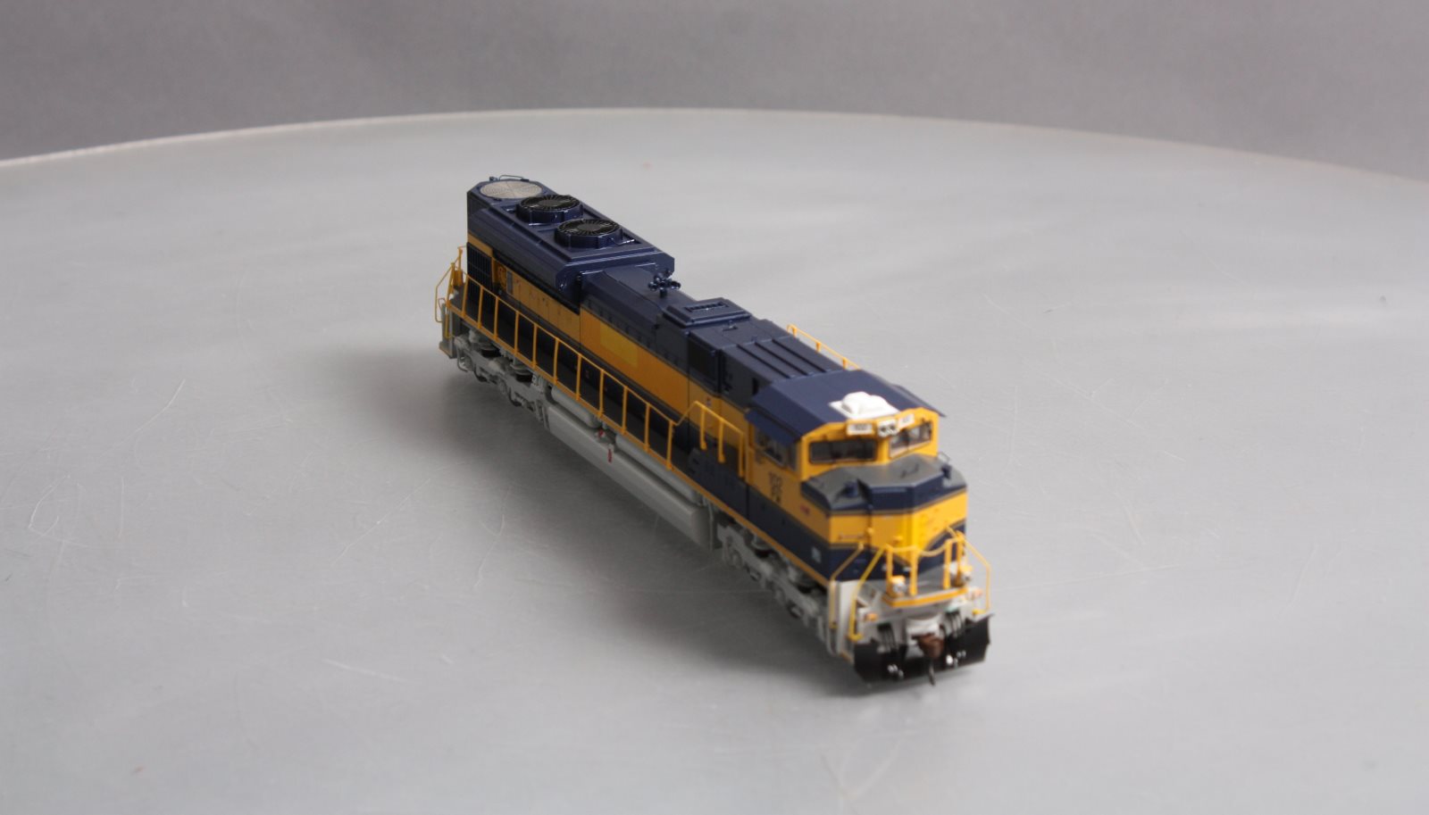 Athearn G69272 HO Scale Providence & Worcester SD70M-2 Diesel Engine #102