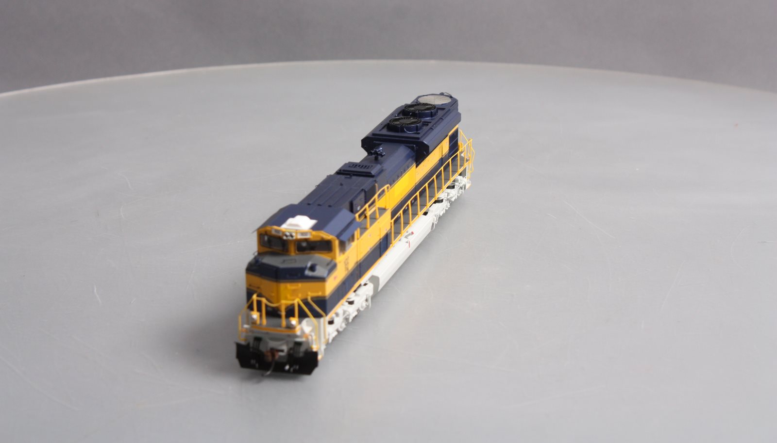 Athearn G69272 HO Scale Providence & Worcester SD70M-2 Diesel Engine #102