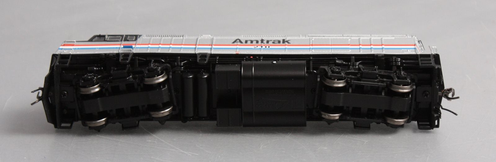 Rapido Trains 83504 HO Amtrak Modern F40PH with Sound #210
