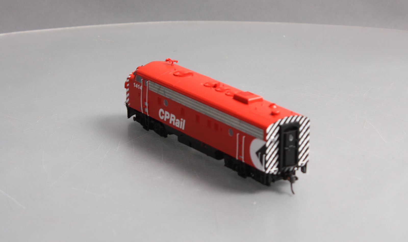 InterMountain 49989S HO CP EMD FP9 Diesel Locomotive with LokSound & DCC