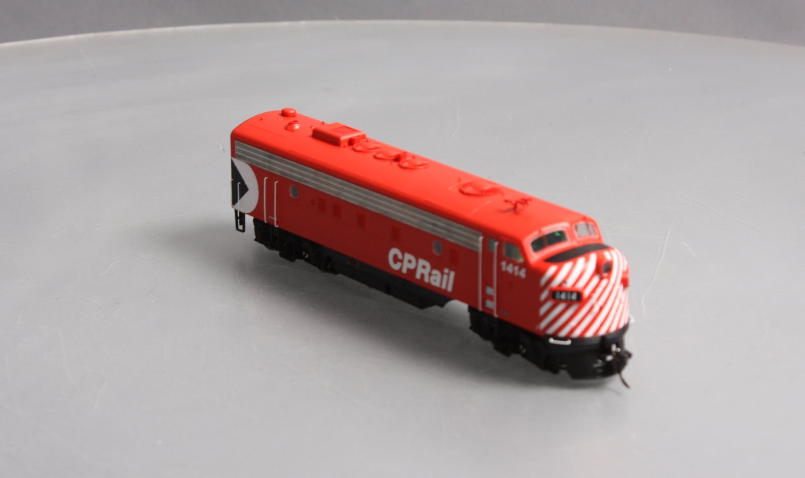 InterMountain 49989S HO CP EMD FP9 Diesel Locomotive with LokSound & DCC