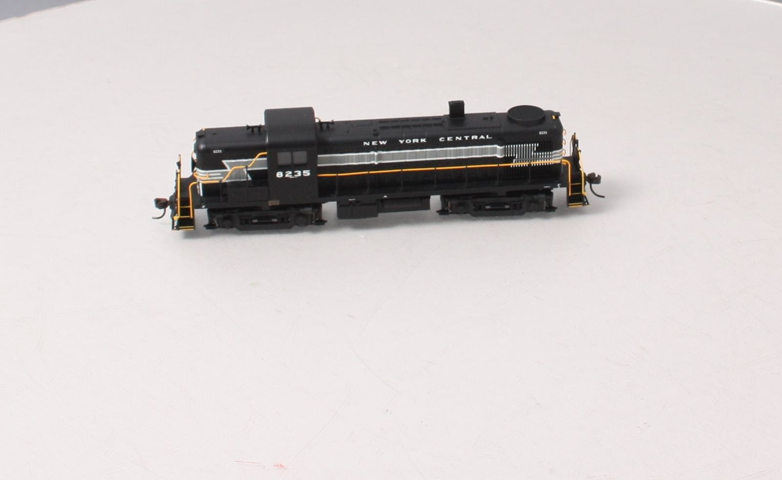 Atlas 10001937 HO New York Central Silver Series RS-3 Locomotive #8235