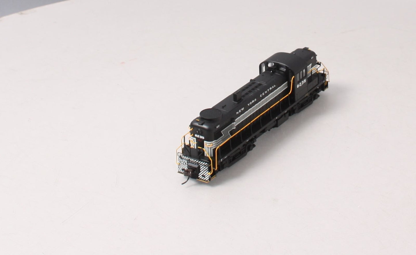 Atlas 10001937 HO New York Central Silver Series RS-3 Locomotive #8235