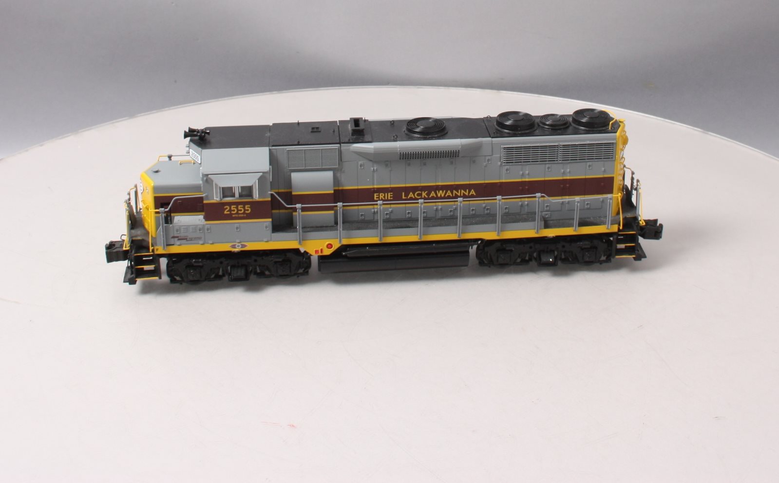 Lionel 6-38548 O Gauge Erie Lackawanna GP-35 Diesel Locomotive #2555