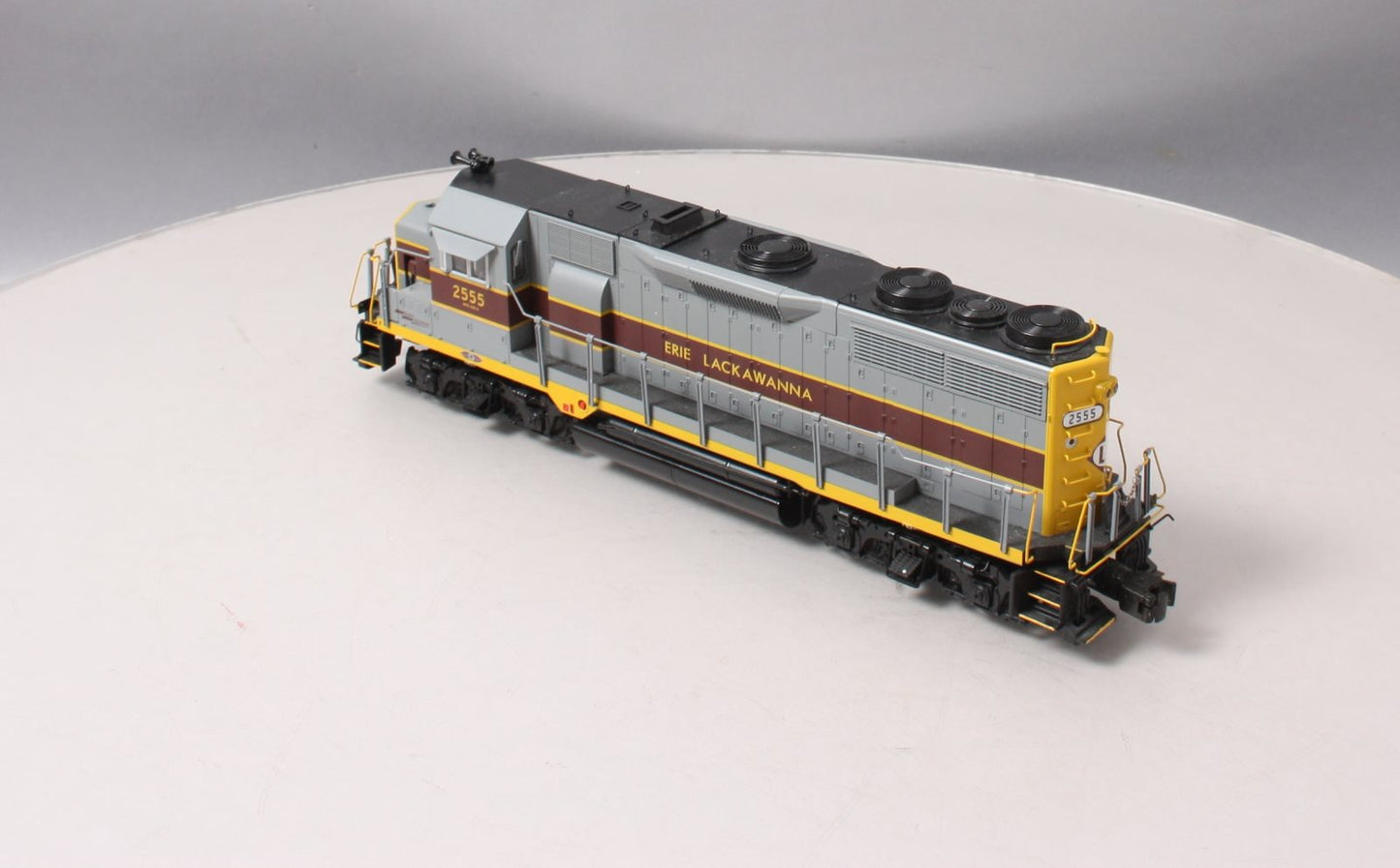 Lionel 6-38548 O Gauge Erie Lackawanna GP-35 Diesel Locomotive #2555