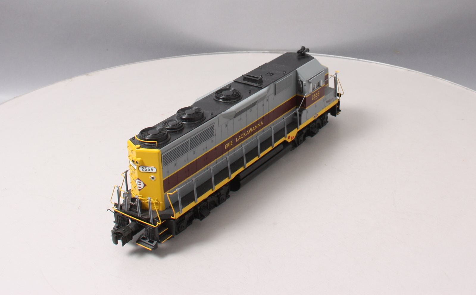 Lionel 6-38548 O Gauge Erie Lackawanna GP-35 Diesel Locomotive #2555