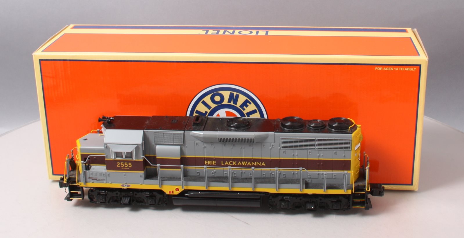 Lionel 6-38548 O Gauge Erie Lackawanna GP-35 Diesel Locomotive #2555