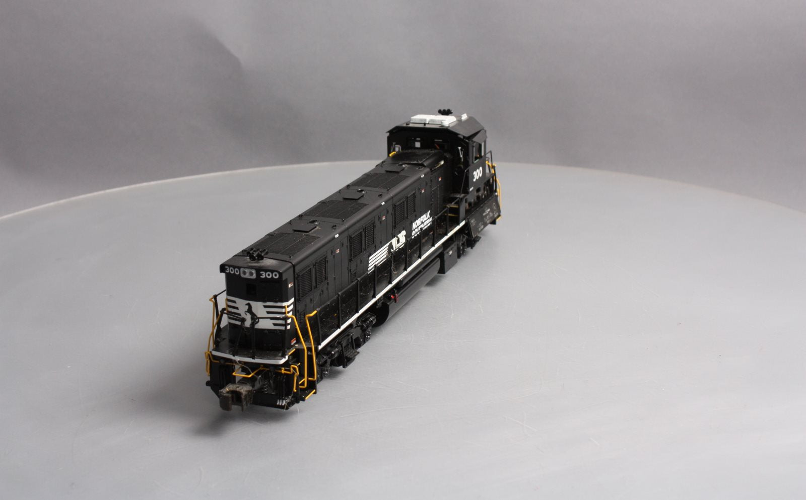 Lionel 6-28323 O VISIONLINE Norfolk Southern Genset Diesel Switcher #300