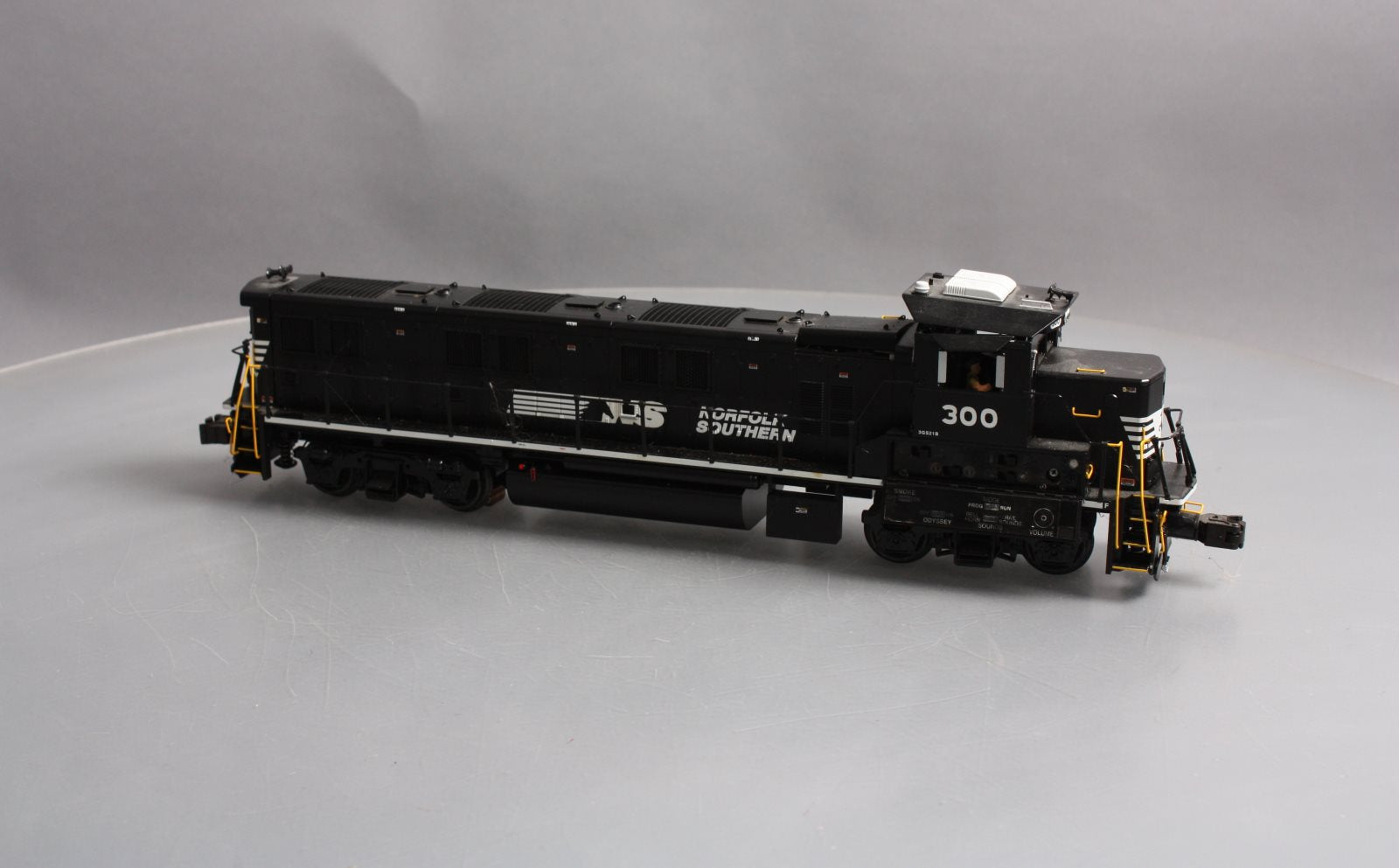 Lionel 6-28323 O VISIONLINE Norfolk Southern Genset Diesel Switcher #300