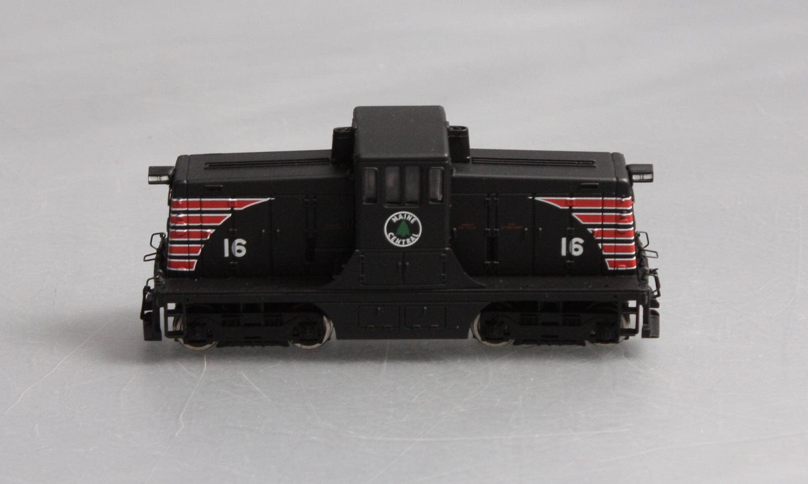 Bachmann 80024 Maine Central GE 44 Ton Diesel Switcher #16 EX/Box