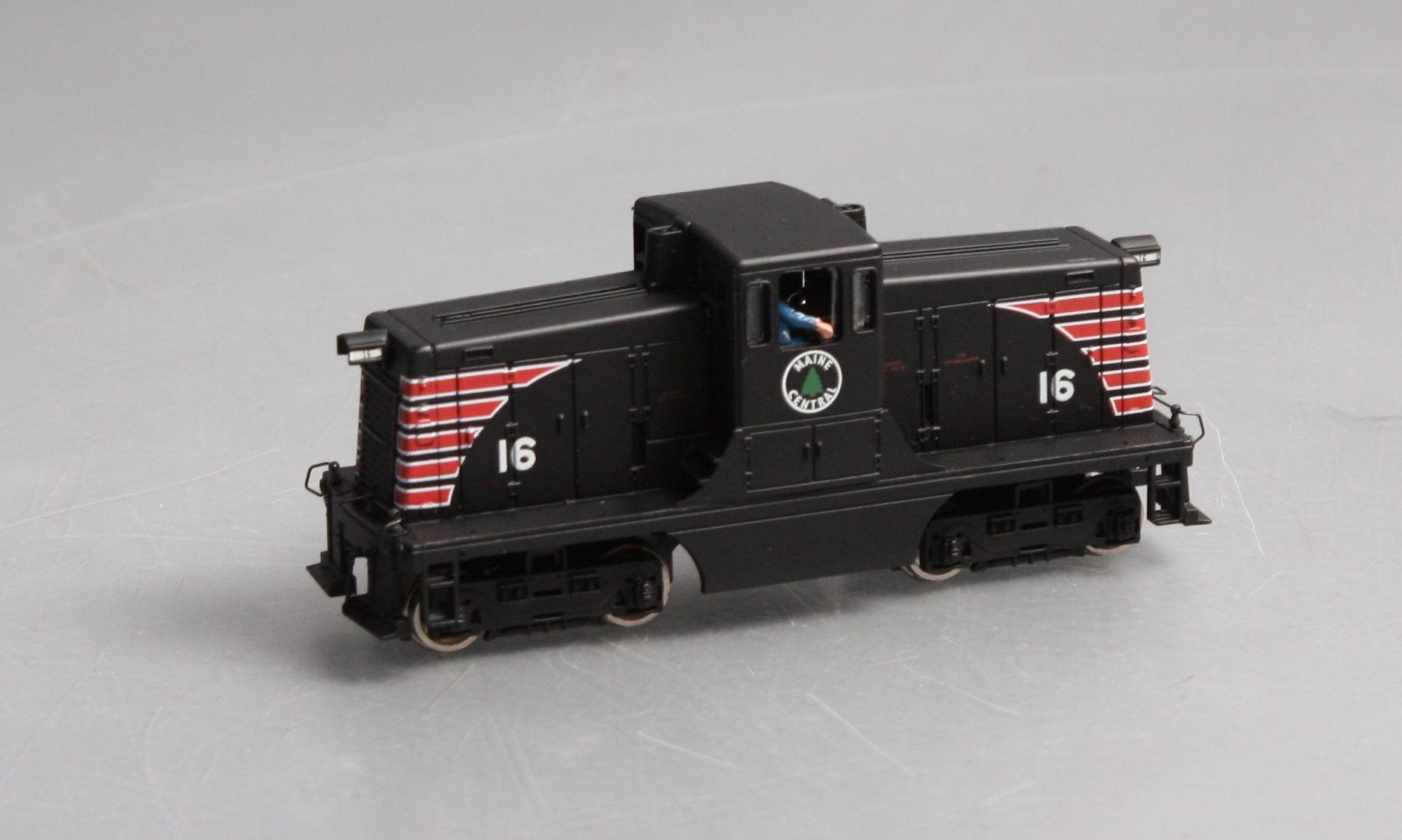 Bachmann 80024 Maine Central GE 44 Ton Diesel Switcher #16 EX/Box
